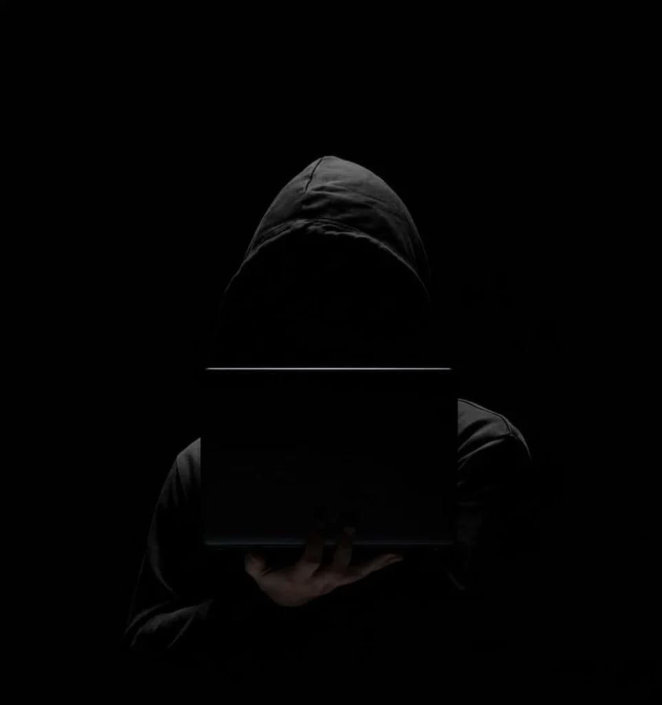 freelance digital marketer in Dubai working on laptop